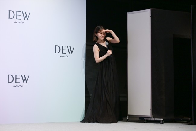 【二次使用不可】カネボウ化粧品「DEW」新CM発表会　20240131実施