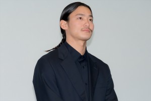 野村周平、映画『サイレントラブ』完成披露試写会に登場