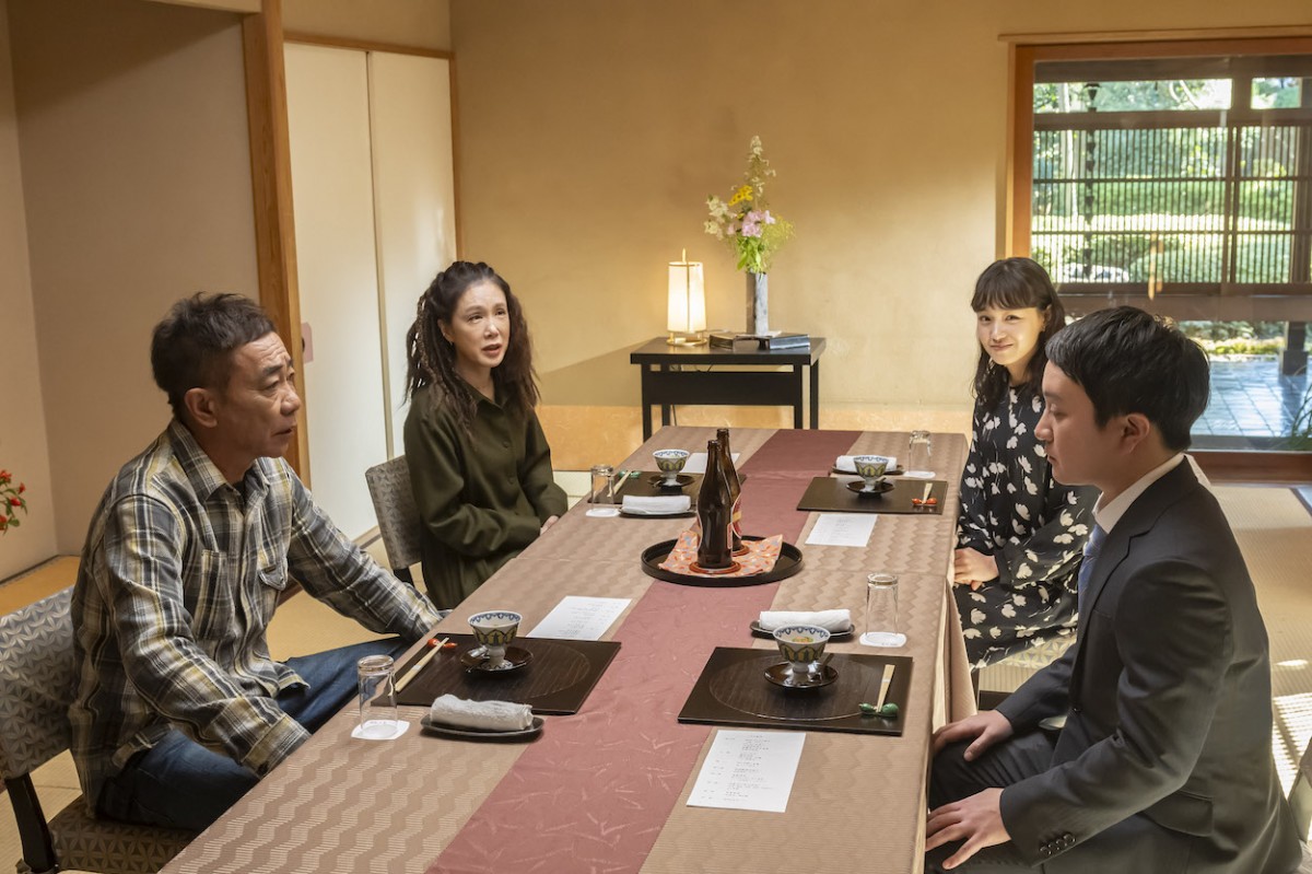 『春になったら』第2話　“瞳”奈緒、“雅彦”木梨憲武に治療を受けさせるための作戦を考える