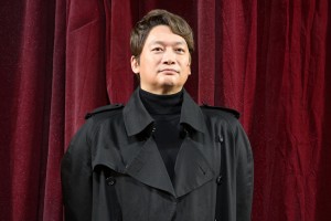 香取慎吾、舞台『テラヤマキャバレー』舞台挨拶に登場