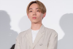 宮世琉弥、『映画 マイホームヒーロー』初日舞台挨拶に登場