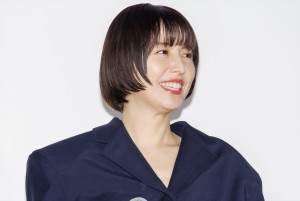 長澤まさみ、映画『四月になれば彼女は』初日舞台挨拶に登場