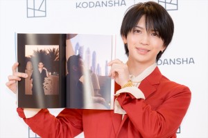 岩橋玄樹、1st写真集「Labneh」発売記念会見