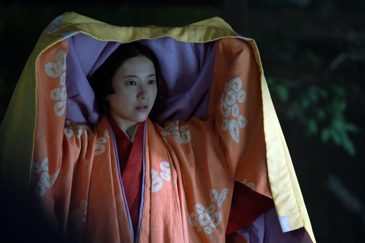 『光る君へ』第10回　“まひろ”吉高由里子、“道長”柄本佑から届いた恋文の返事をしたためる