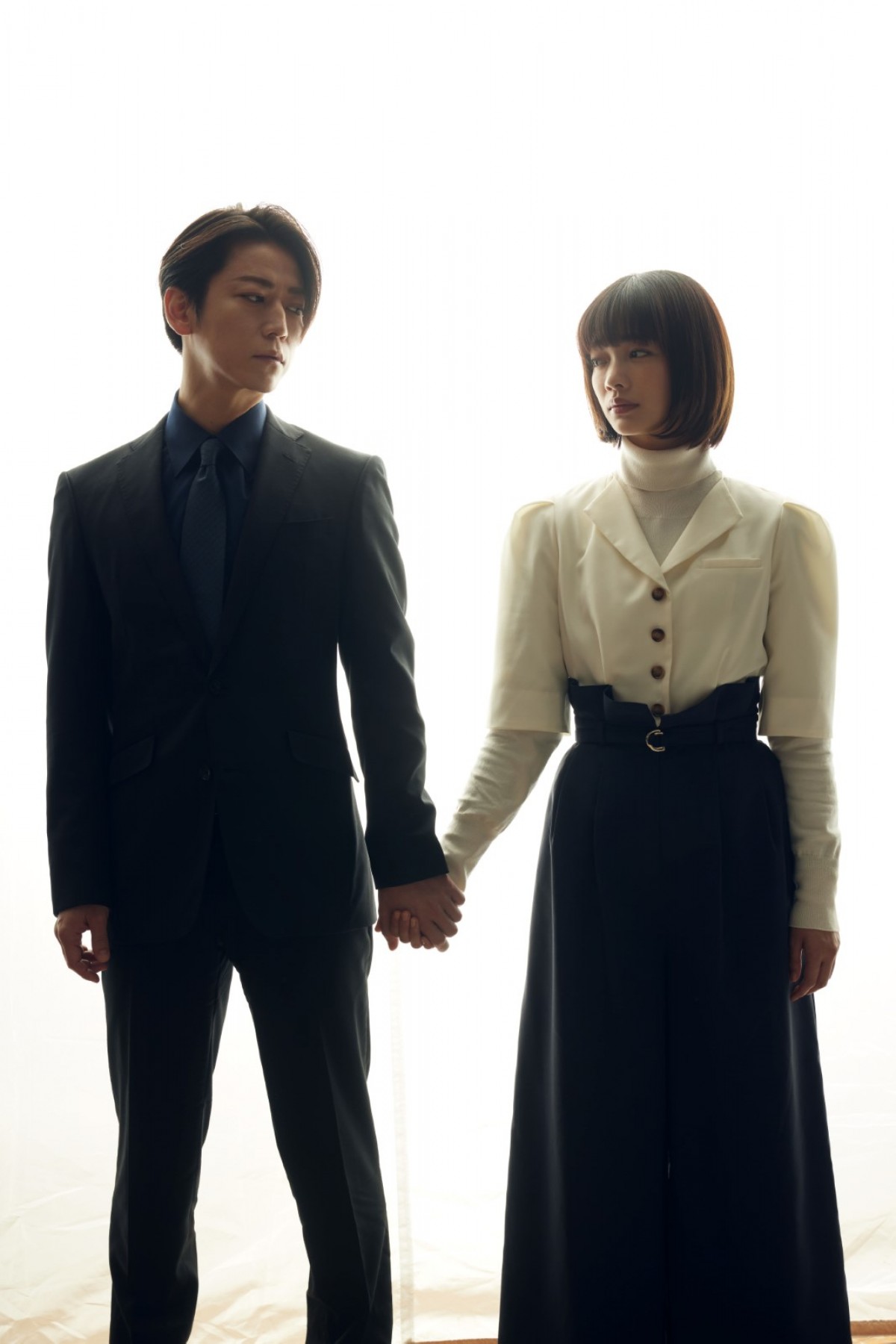 見上愛、WOWOW『ゲームの名は誘拐』で“誘拐犯”亀梨和也と危険な恋に落ちる“共犯者”に