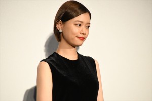 杉咲花、映画『52ヘルツのクジラたち』初日舞台挨拶に登場