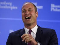 ウィリアム皇太子、妻キャサリン妃の母とサシ飲み