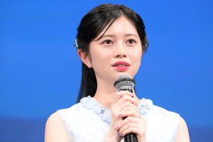 桜田ひより、映画『バジーノイズ』完成披露試写会に登場