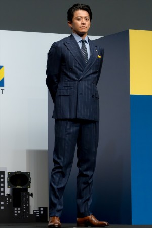 小栗旬、「Vポイント」サービス開始記念イベントに登場