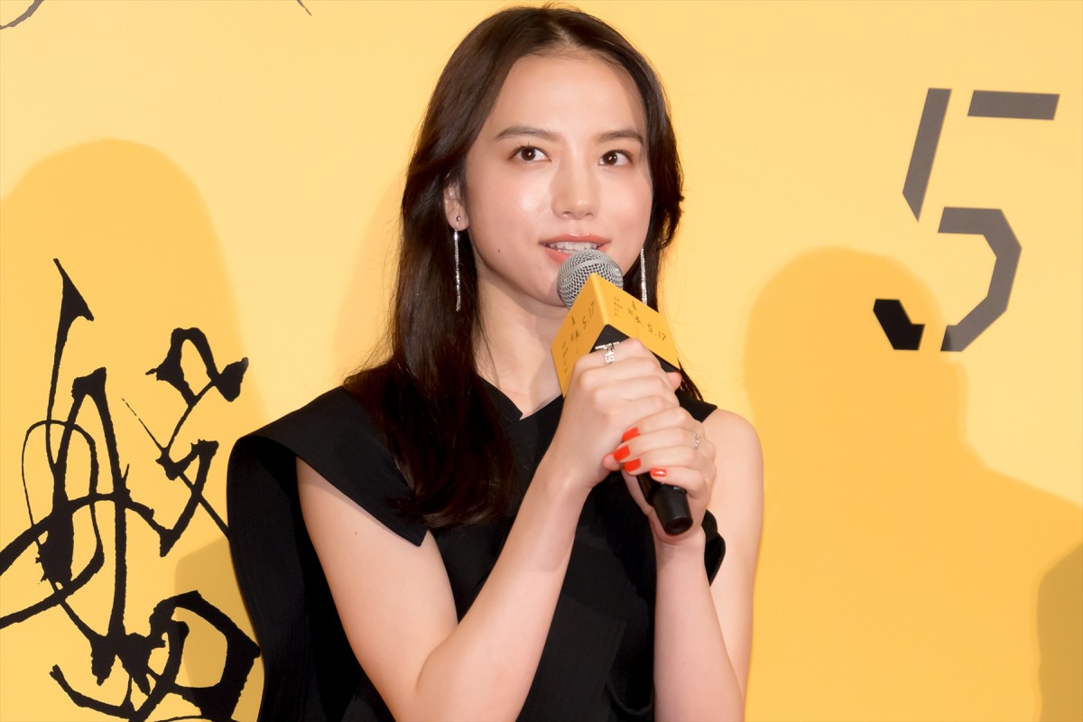 草なぎ剛、娘役の清原果耶からの言葉に照れ笑い「幸せです」