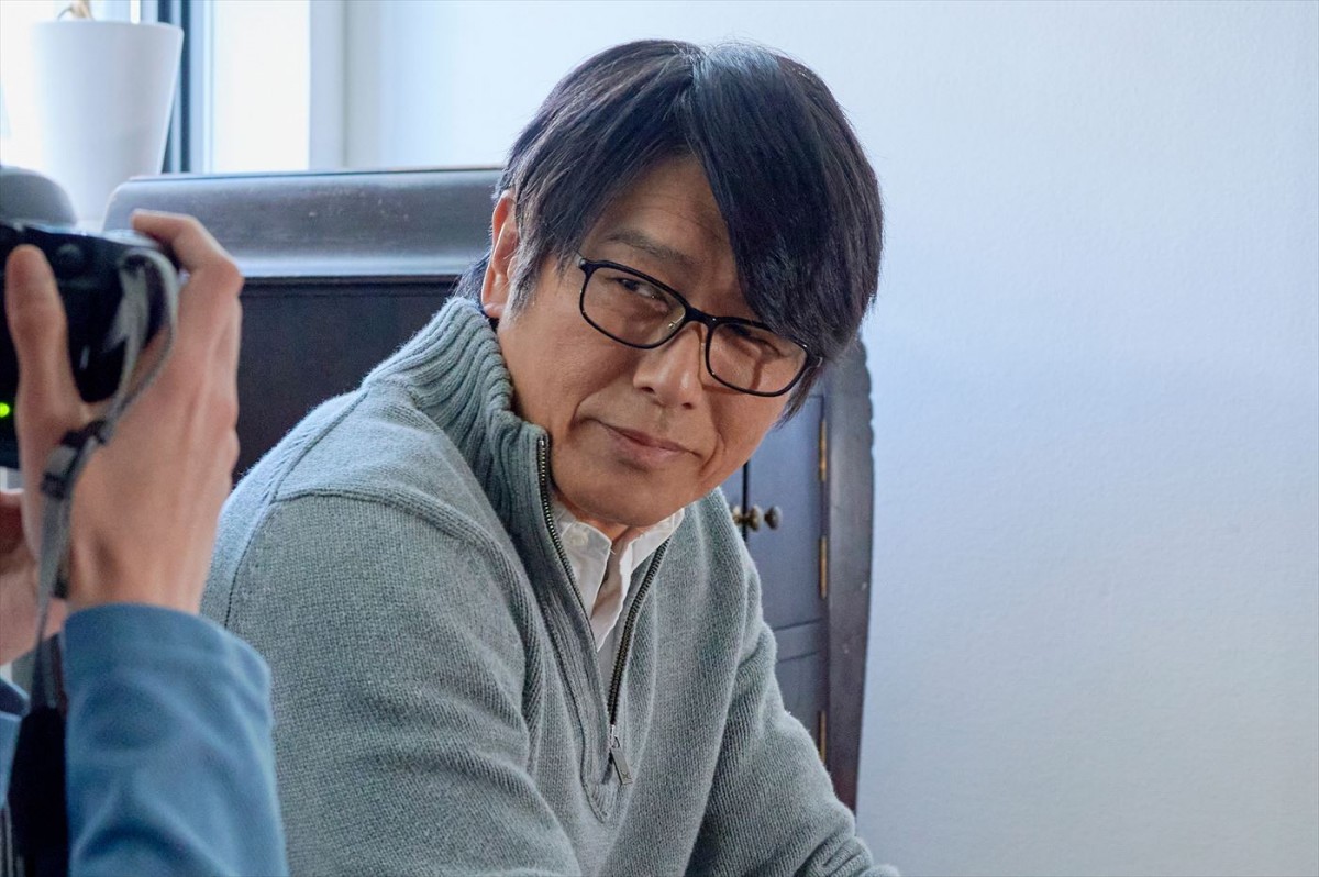 平泉成、Aぇ! group・佐野晶哉共演『明日を綴る写真館』場面写真初解禁　佐藤浩市、黒木瞳、市毛良枝のコメント到着