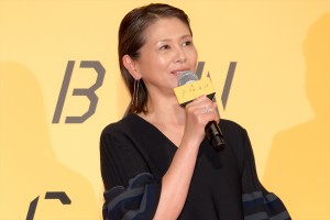 小泉今日子、映画『碁盤斬り』完成披露舞台挨拶に登場