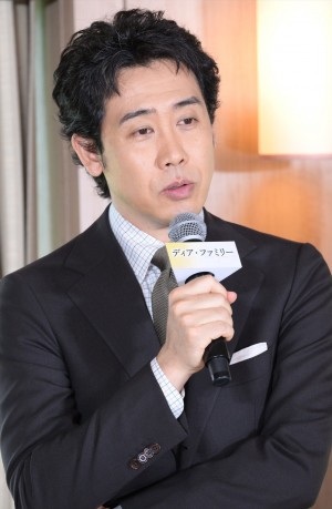 大泉洋、映画『ディア・ファミリー』家族決起会見に登場