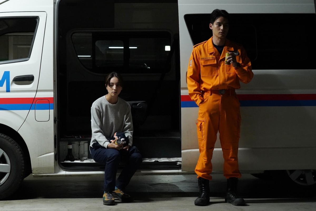 『ブルーモーメント』“晴原”山下智久＆“藤村”田中圭、喪服2ショットに称賛続々「絵になりすぎる」
