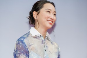 杏、映画『かくしごと』完成披露舞台挨拶に登場