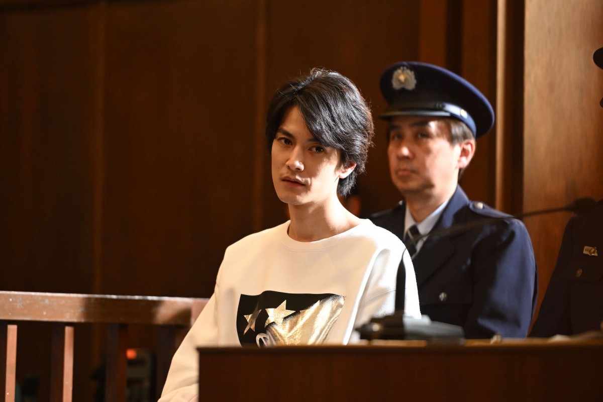 『アンチヒーロー』“明墨”長谷川博己、“伊達原”野村萬斎とついに対面　ネット鳥肌「笑顔が怖い」