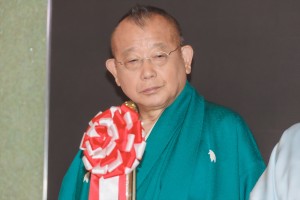 笑福亭鶴瓶、「お茶の文化創造博物館」「お〜いお茶ミュージアム」オープニングセレモニーに登場