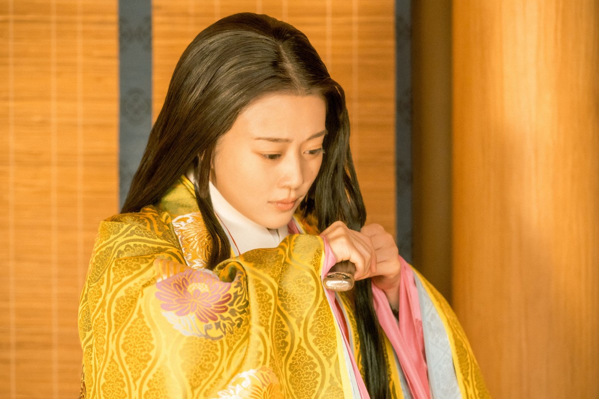 『光る君へ』“まひろ”吉高由里子＆“ききょう”ファーストサマーウイカの扮装にネット爆笑も急展開に騒然「鳥肌たった」
