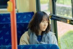 映画『違国日記』場面カット、高代槙生（演：新垣結衣）
