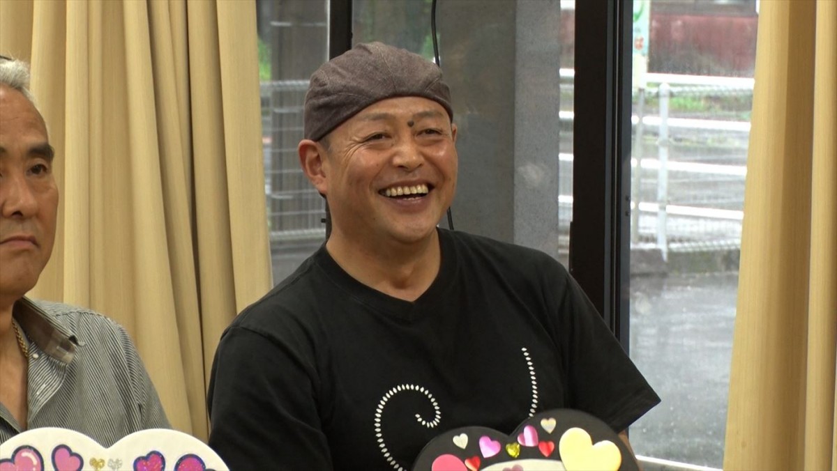 妻が結婚を決意したモジモジ夫の大逆転劇とは？　小さな村の18歳差夫婦を村民が見守る！　今週の『新婚さん』