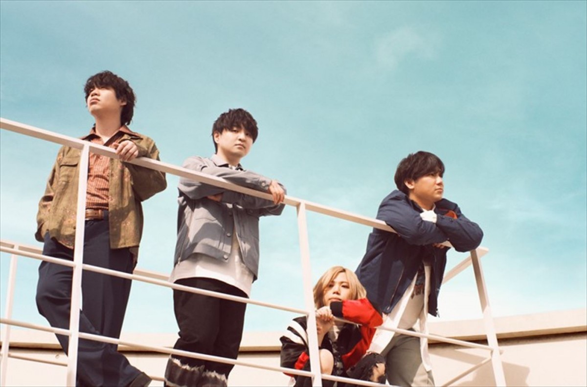 目黒蓮、中条あやみが爽やかにサーフィン！　ヒゲダンの新曲を起用した「キリン 午後の紅茶」夏の新CM