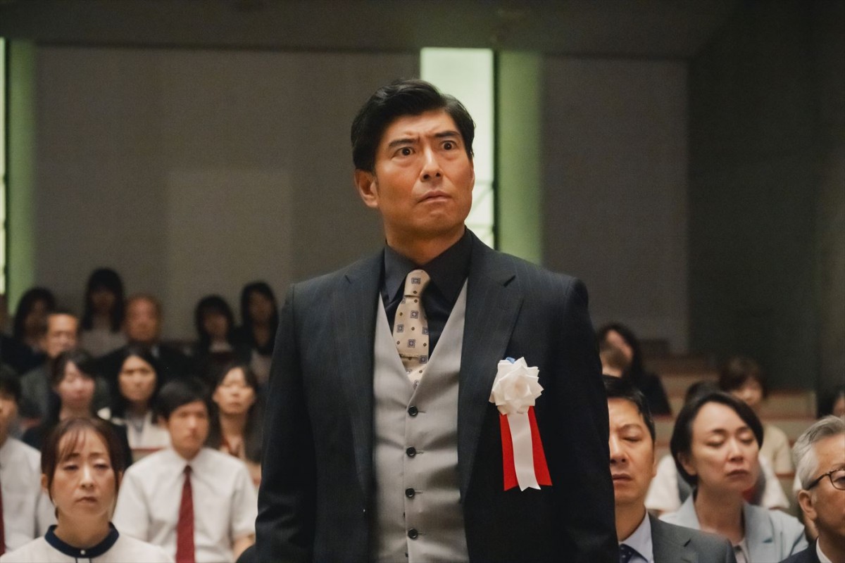櫻坂46・藤吉夏鈴主演『新米記者トロッ子』新場面写真解禁　個性豊かなキャラクターも明らかに！