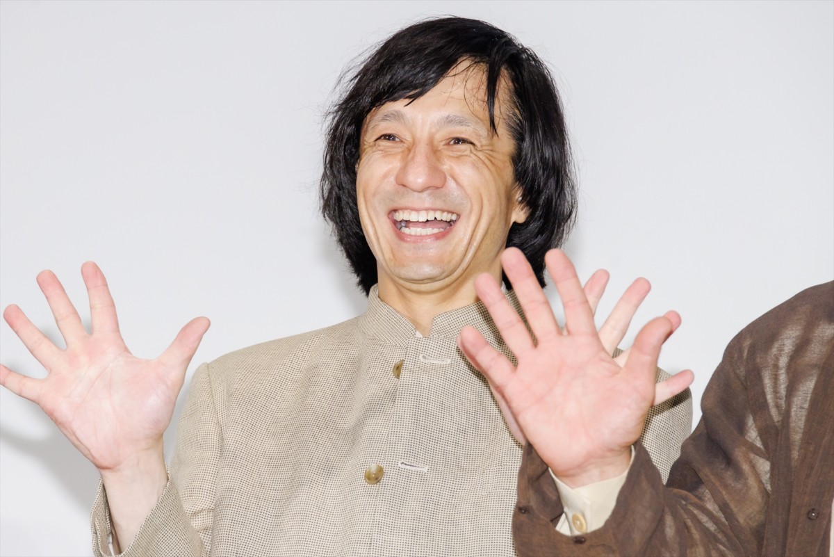 ジャッキー・チェン、13年ぶり来日で“生歌唱”　酔拳も披露しファン歓声