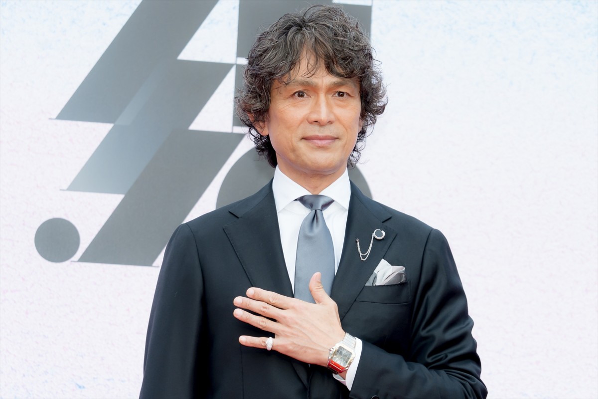 戸田恵梨香、美しいブラックドレスでイベント登場　大切にしている“絆”を明かす「やっぱり家族の絆」