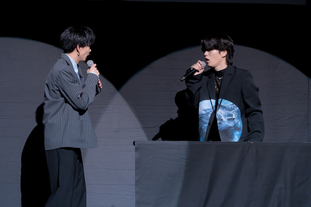 JO1＆FANTASTICS、レッドカーペットを全力疾走　川西拓実「楽しい！」と笑顔