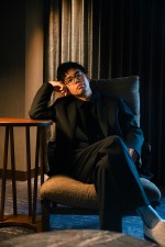 ザ・パンチ デジタル写真集『砂漠でラクダに抱かれて』より