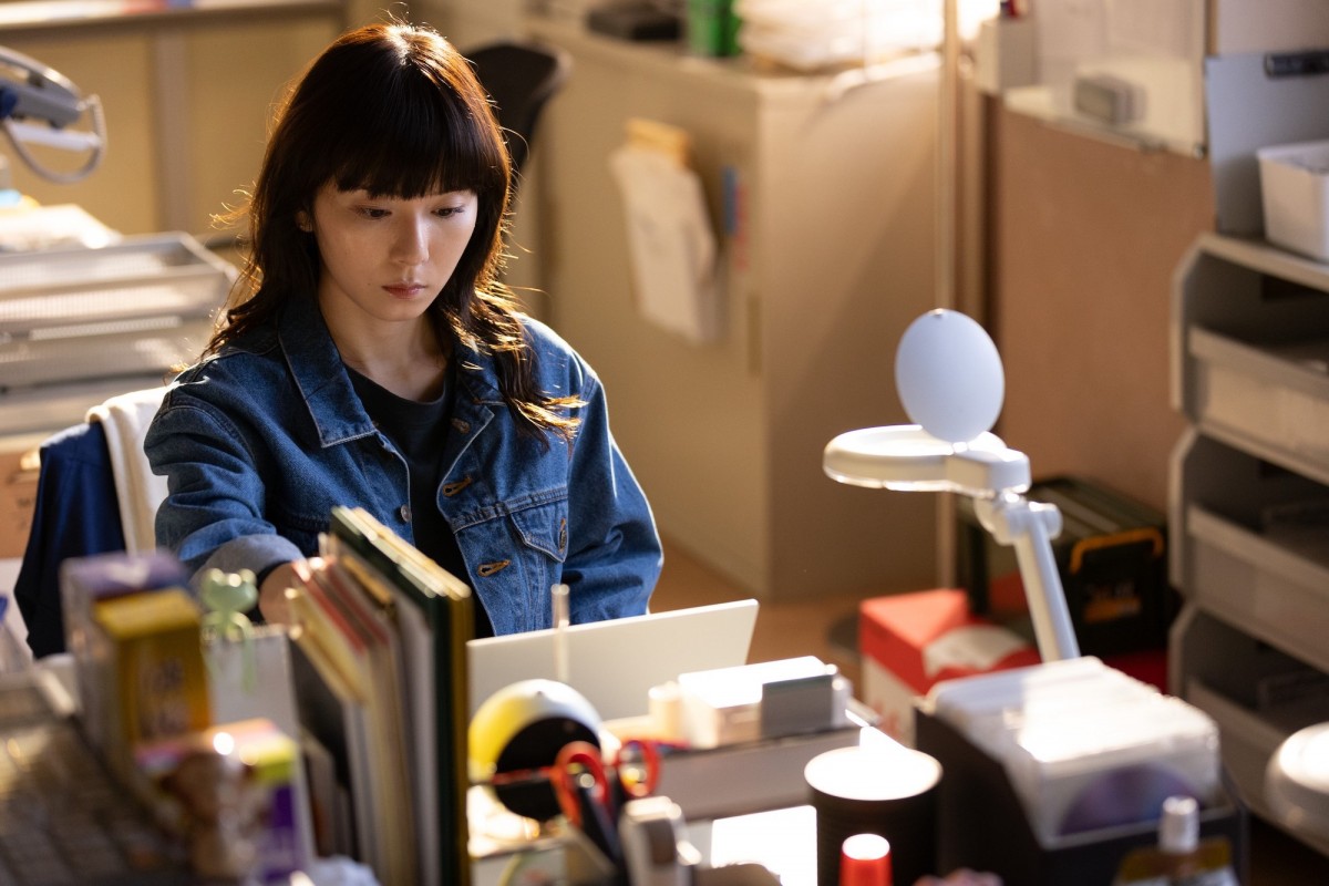 『ギークス』第4話　“西条”松岡茉優たちはコンプライアンス担当警部の過去を調べ始める