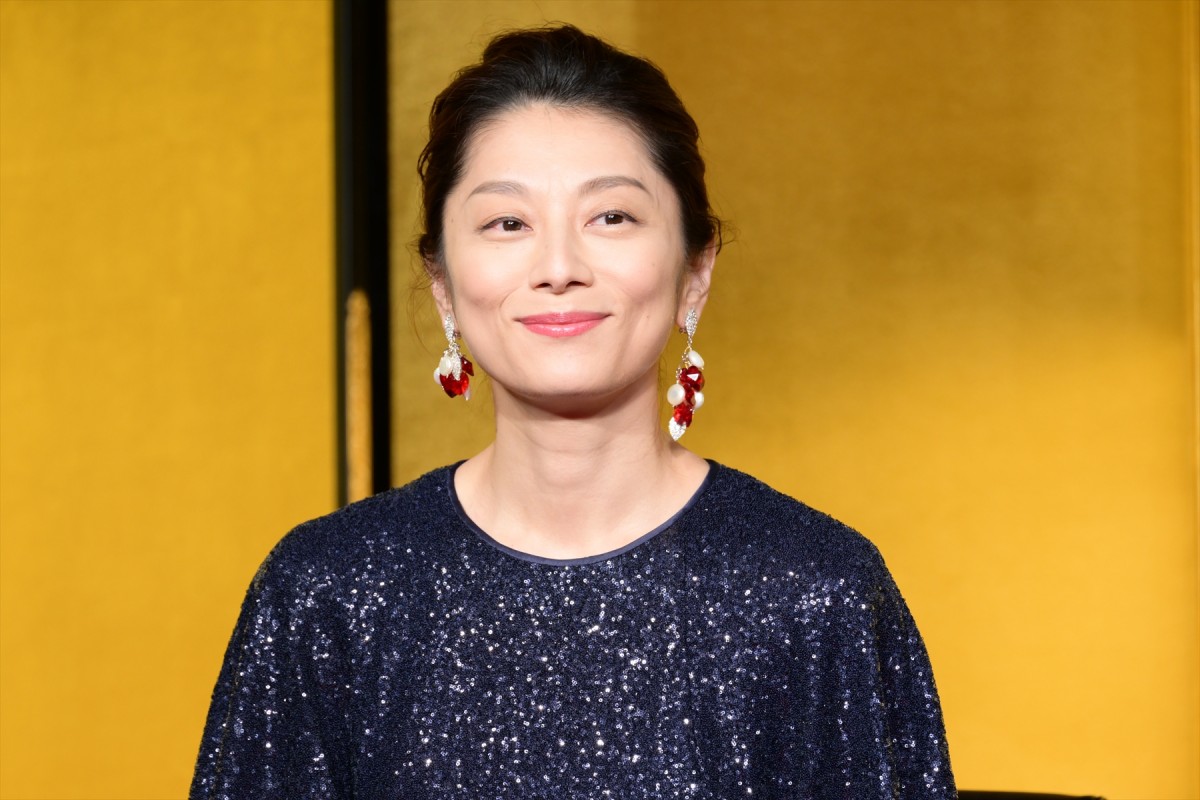 綾野剛、「100億円の使い道は？」の問いに俳優らしい答え