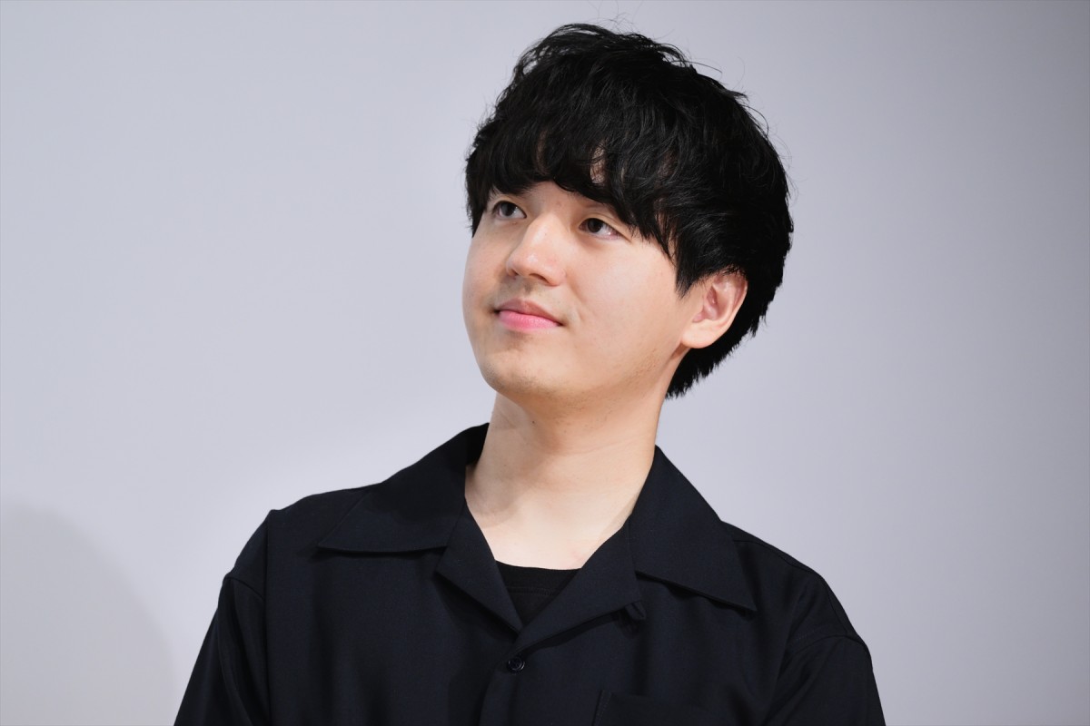 池松壮亮、スケートに大苦戦「未来のオリンピアンたちに笑われながら」