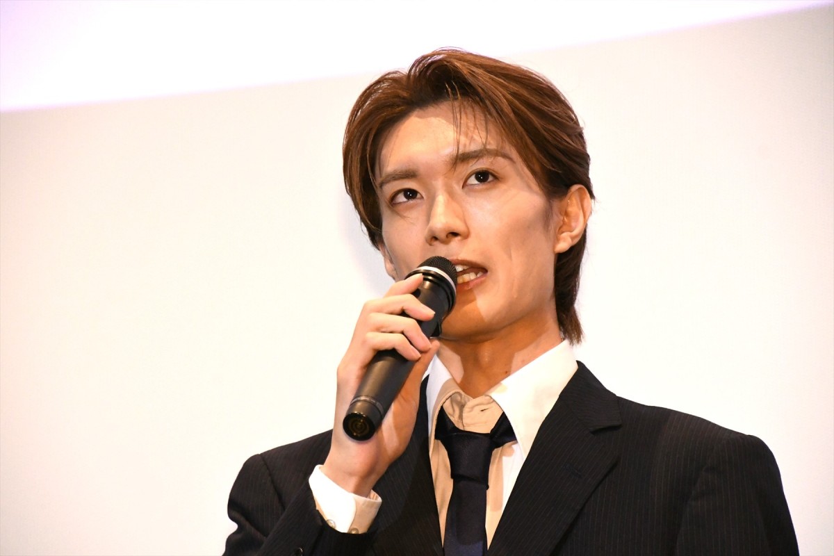 伊藤健太郎、うまい棒をあぶって食べることを共演者から暴露される！「香ばしくておいしいんです」