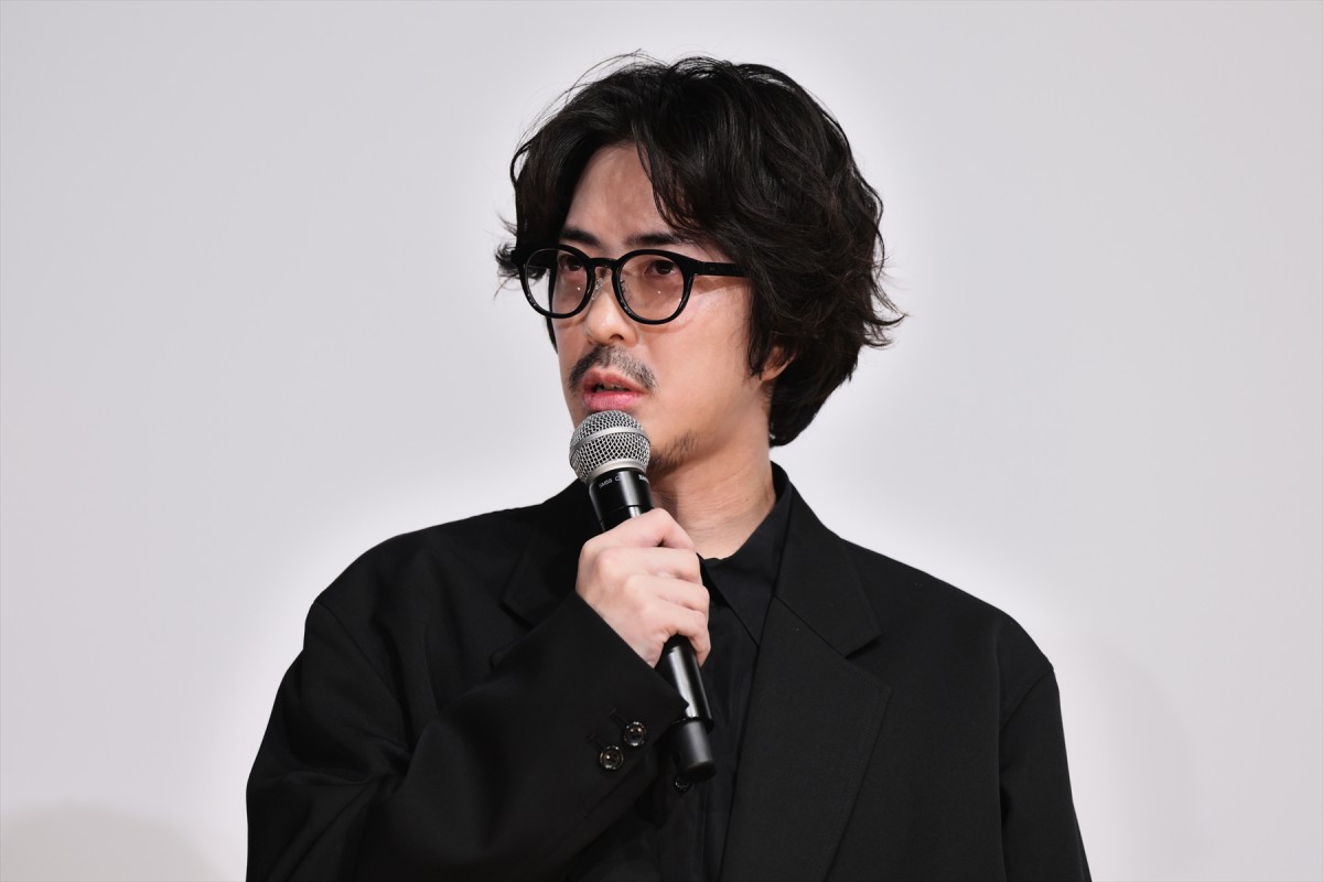 池松壮亮、スケートに大苦戦「未来のオリンピアンたちに笑われながら」