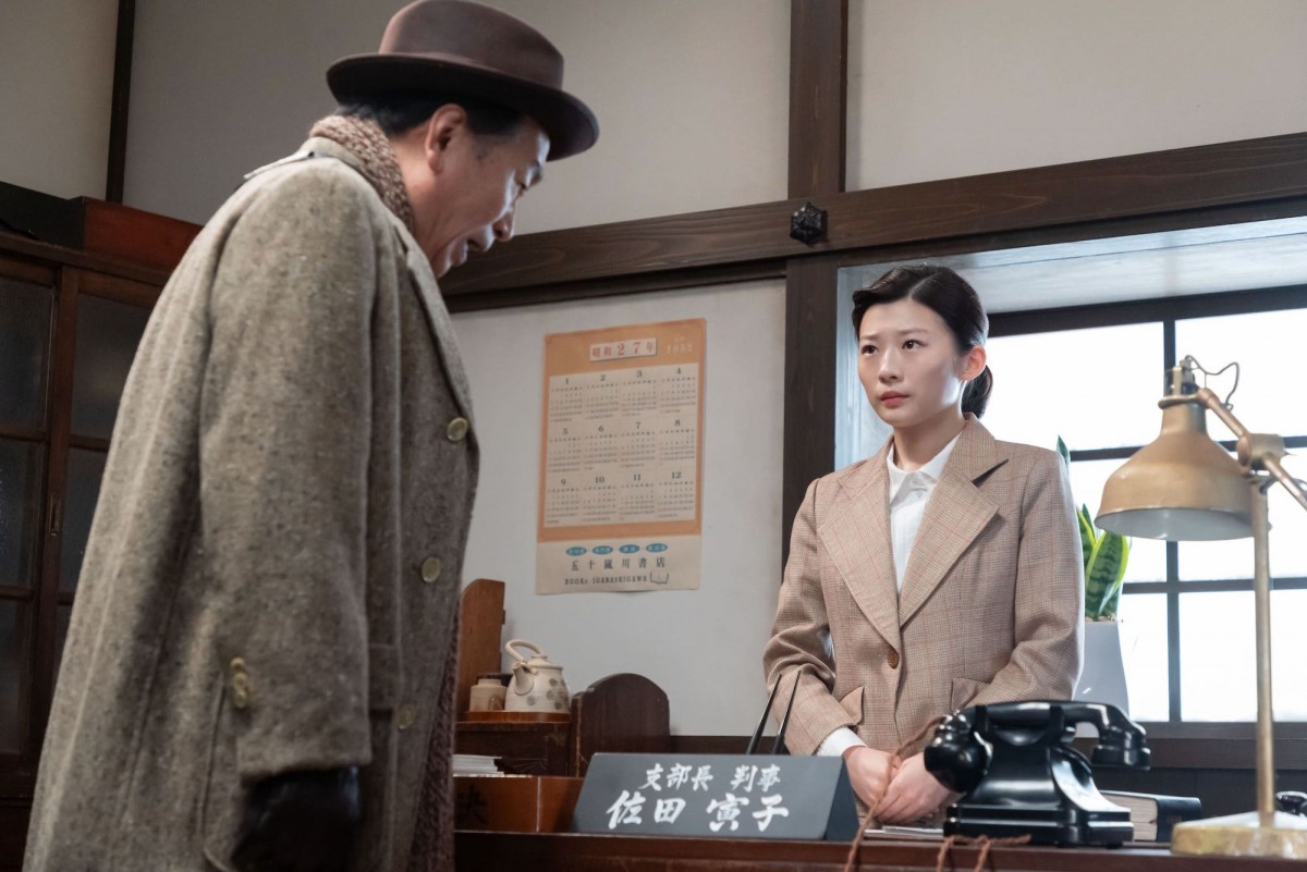 『虎に翼』“寅子”伊藤沙莉、“美佐江”片岡凜の前でとった咄嗟の行動に波紋「めちゃくちゃわかる」「過剰反応」