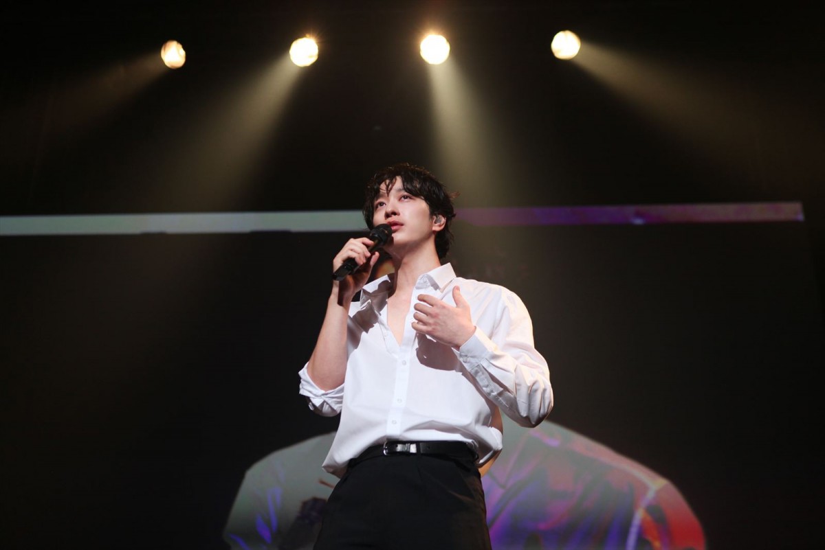 2PM・チャンソン＆Gulf＆三山凌輝、国境超えて和気あいあい！　『誰よりもつよく抱きしめて』裏話明かす