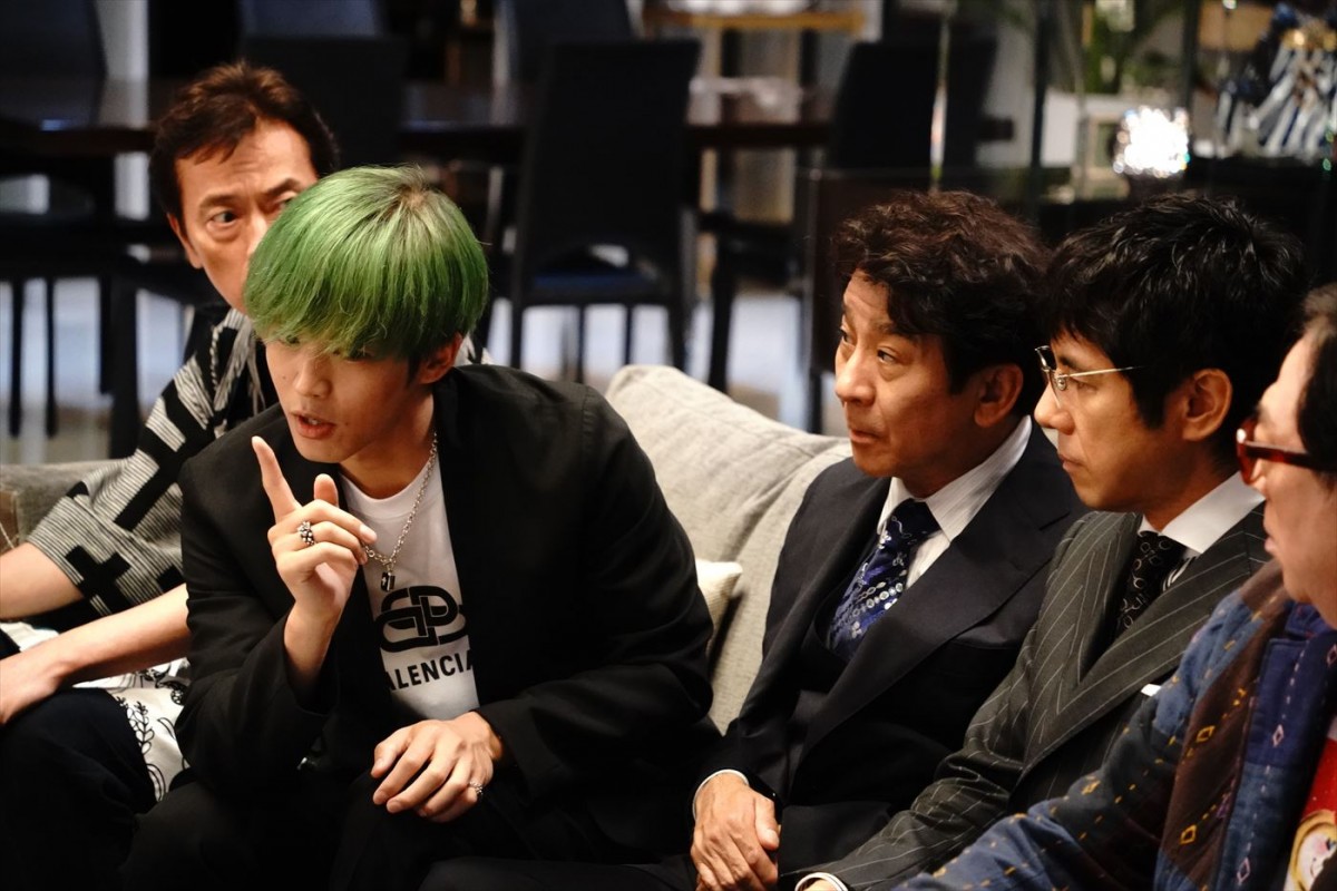 長澤まさみ主演『スオミの話をしよう』場面カット一挙解禁！　三谷幸喜監督の撮影日誌もSNSでスタート