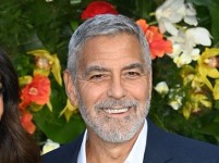 ジョージ・クルーニーがブラッド・ピットになりすましてトム・クルーズに 『インタビュー・ウィズ・ヴァンパイア2』の出演依頼をいたずらで送る