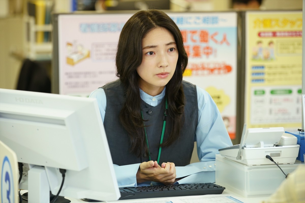 『若草物語』初回　“三女・衿”長濱ねるの“現在”に反響「まさか」「普通に心配」（ネタバレあり）