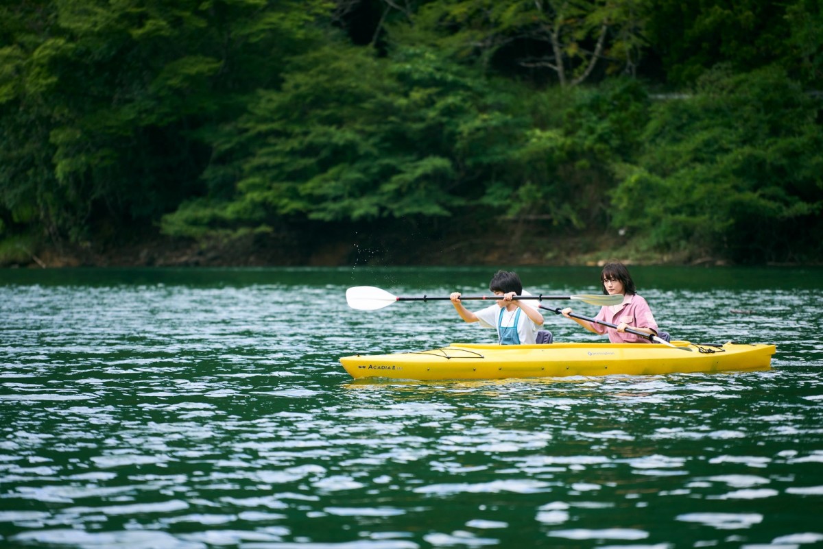『ルート29』初共演の綾瀬はるか＆大沢一菜の“おとなの夏休み”切り取る場面写真公開