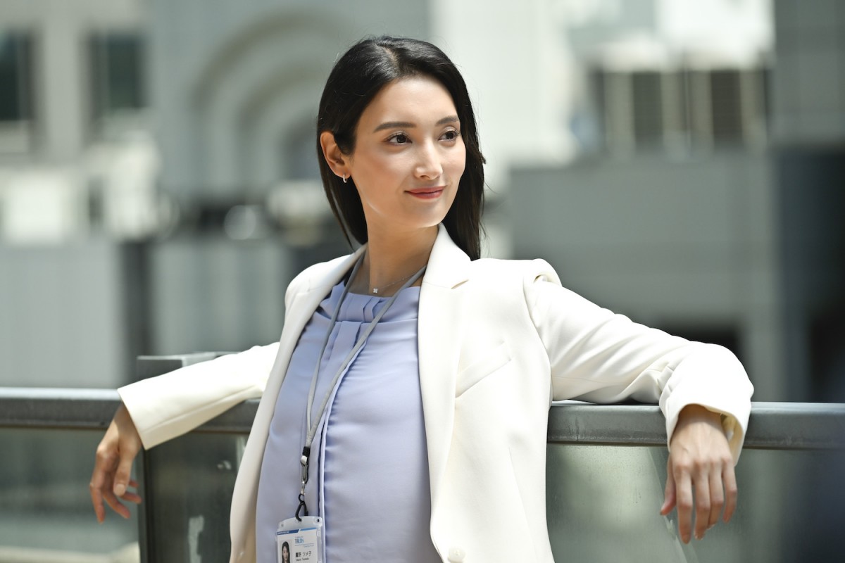 『無能の鷹』初回　無能社員“鷹野”菜々緒、ITコンサル企業に入社できた理由にネット爆笑「ある意味凄っ」