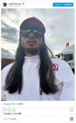 長髪姿の長瀬智也さん ※「長瀬智也さん」インスタグラム