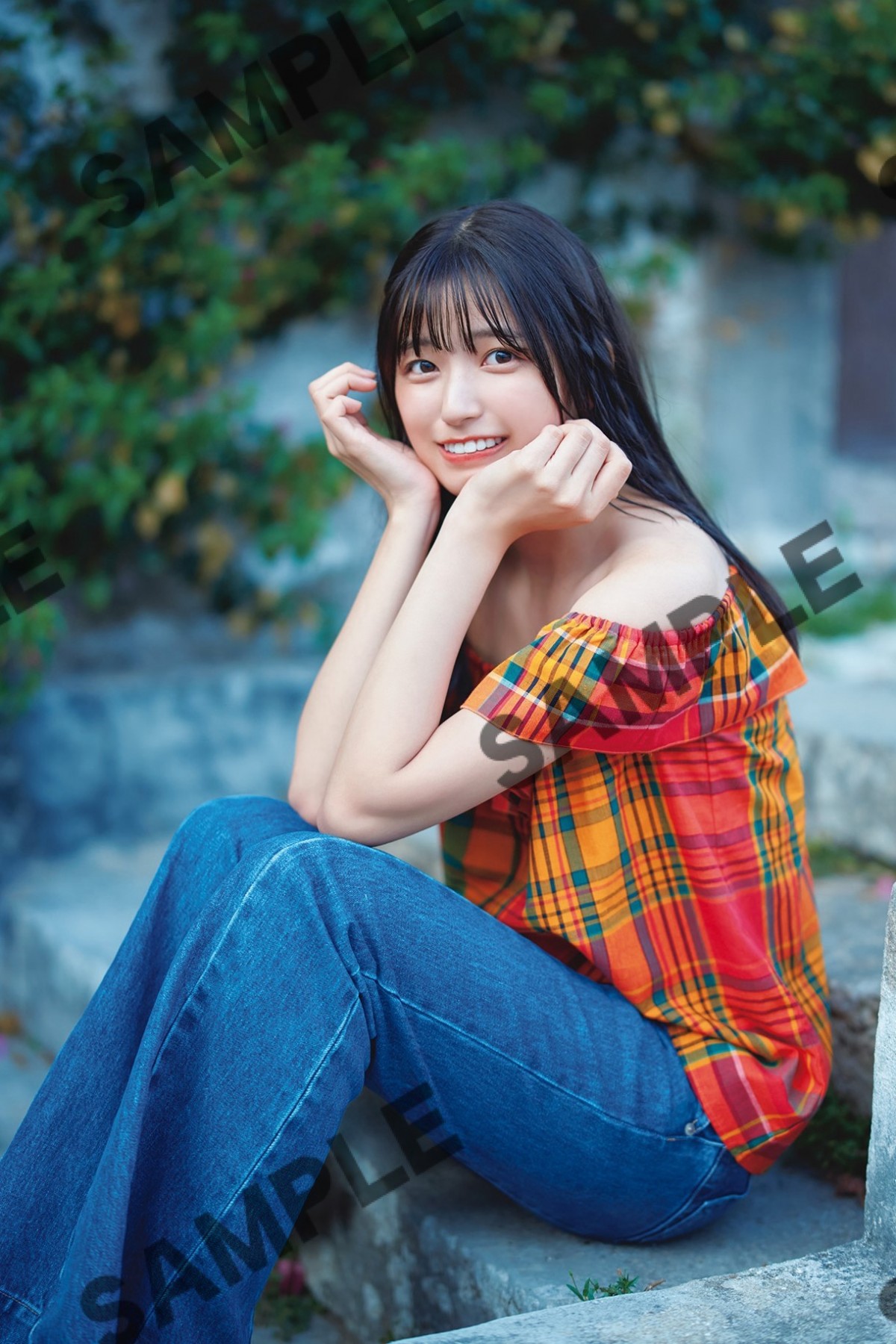 乃木坂46・五百城茉央、『魔女の宅急便』キキをイメージ！　1st写真集お気に入りカットを公開