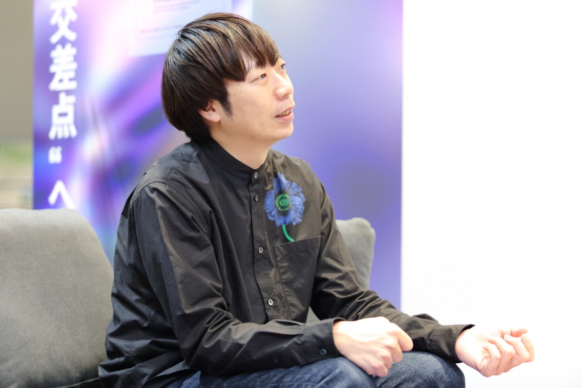 テーマは“感情”「エモーション・クロッシング展」　クリエイティブディレクター・亀山淳史郎が伝えたいメッセージとは