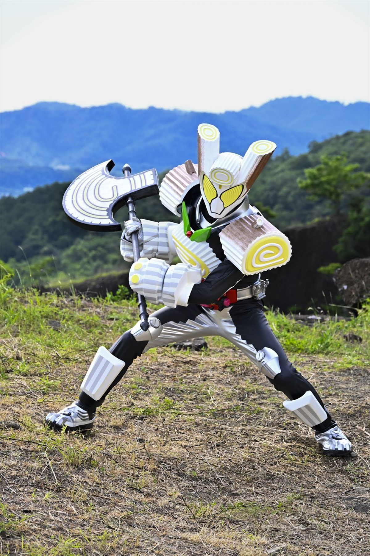 『仮面ライダーガヴ』第13話「約束の手作りケーキ」、怒りに燃えるシータとジープがガヴに襲いかかる