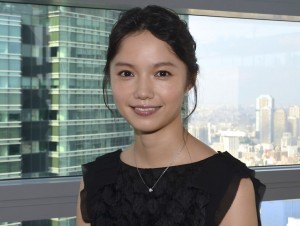 『バケモノの子』テレビ初放送にあわせてインタビューに応じた宮崎あおい（2016年）