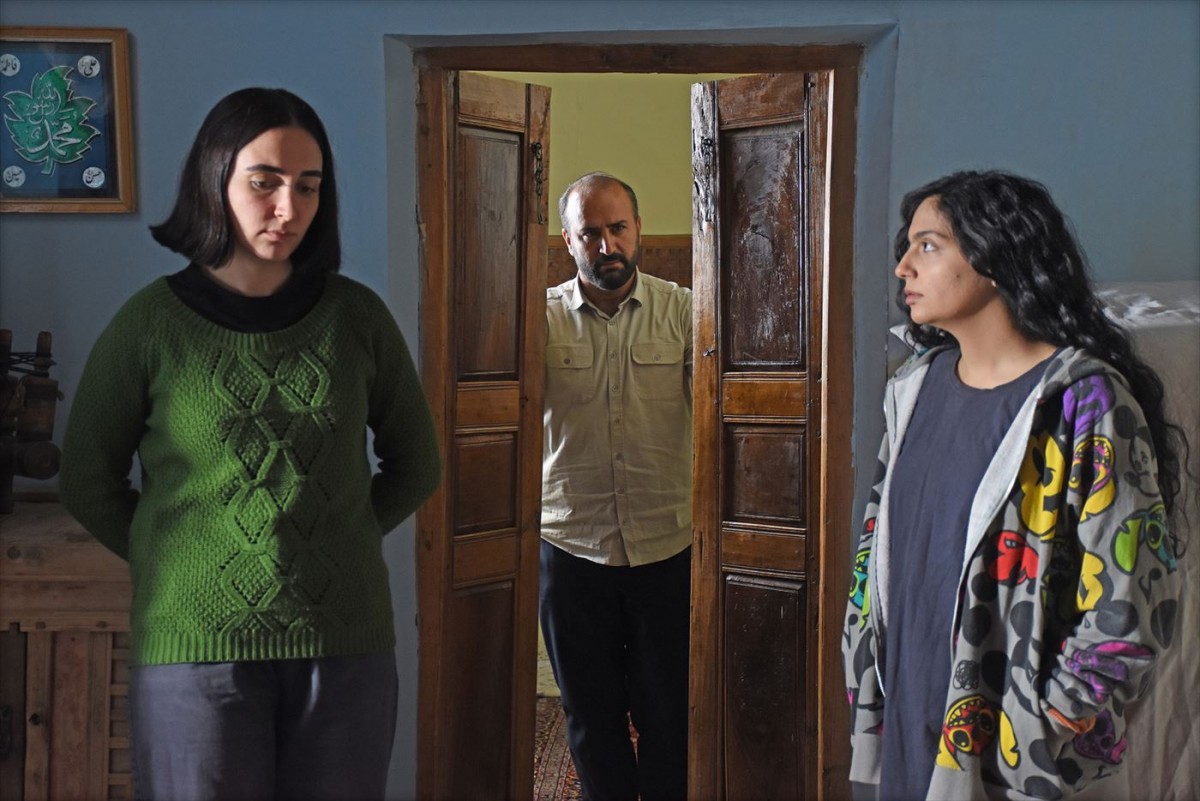 カンヌ国際映画祭・審査員特別賞受賞のサスペンススリラー『The seed of the sacred fig』2.14日本公開＆場面写真到着