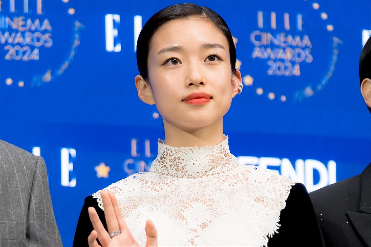 河合優実、『ELLE CINEMA AWARDS 2024』授賞式に登場