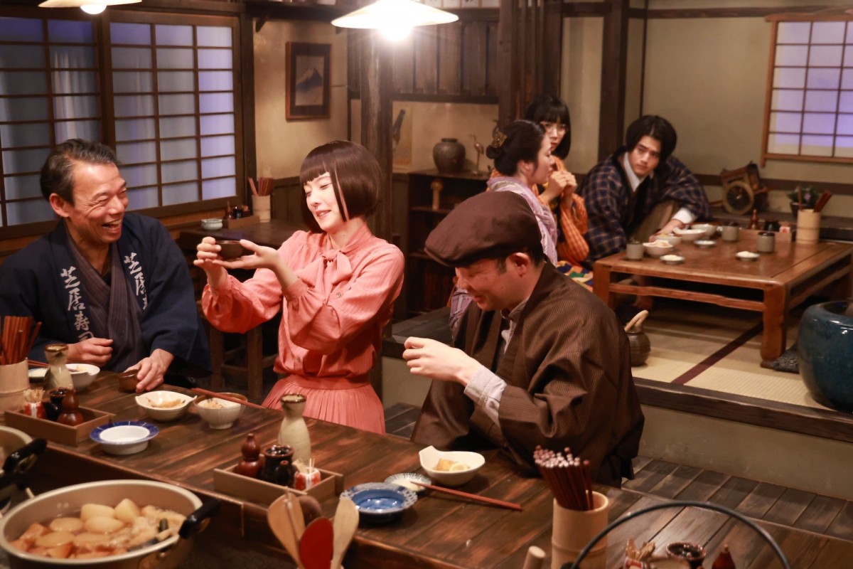 『嘘解きレトリック』最終回　“左右馬”鈴鹿央士＆“鹿乃子”松本穂香の前に謎の女が姿を見せる